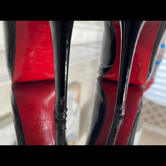 Authentic Christian Louboutin simple black patent pumps 100 (US Size 6) - Picture 4 of 13